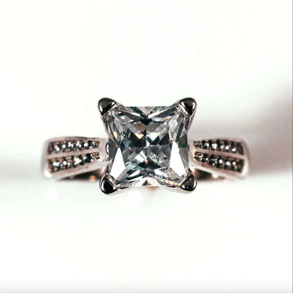 Sterling Silver Princess Cut Diamond Simulant Pave Ring Size 7 - Picture 2 of 3